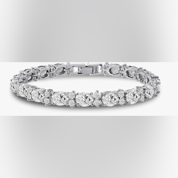 Tennis Bracelet Cubic Zirconia - Oval 7x5mm Gemstones - Round 2.50mm. 7" - Picture 2 of 2